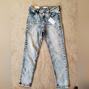 Vervet High Rise Skinny - Size 29
